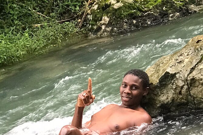 Transportation and Tour from Montego Bay to Blue Hole/Secret Falls - Arriving at the river attraction