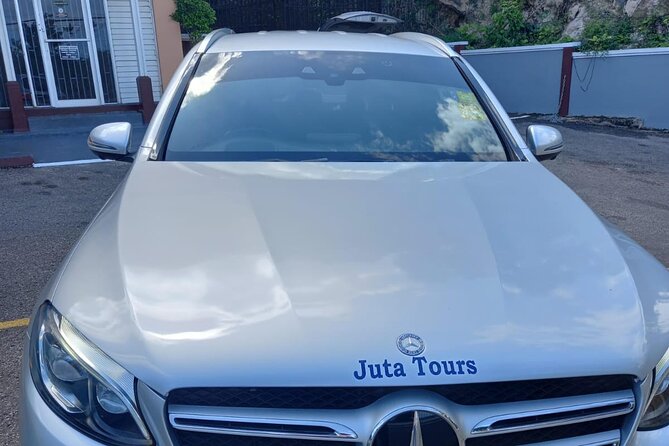 VIP Luxury Montego Bay Airport Transfer to Montego Bay/ Falmouth - A calm landing at Montego Bay Airport